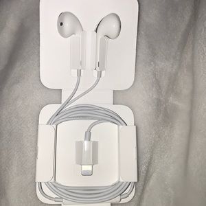 Apple head phones
